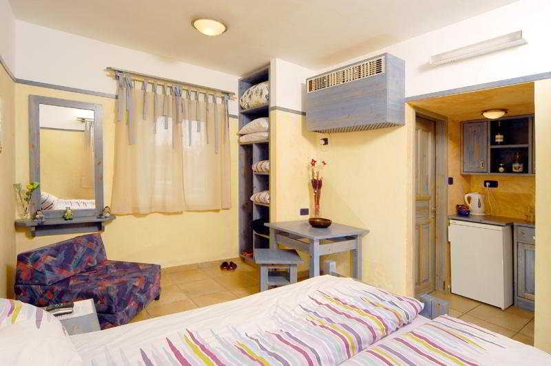 Etnachta Kibbutz Afik Villa Buitenkant foto